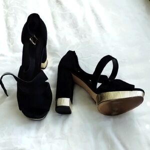 Michael Kors Size 7 Gold Accent Elegant Black  Women's Heels